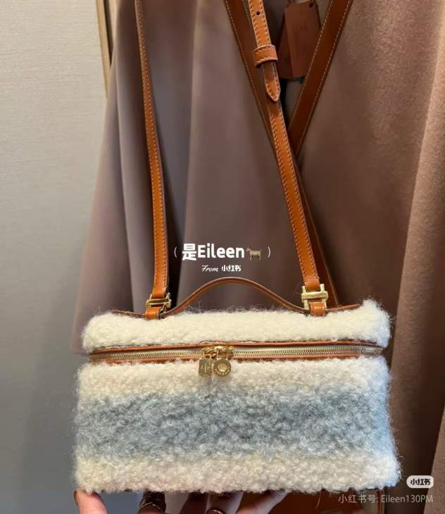 Picture of Loro Piana Handbags _SKUfw226286958fw
